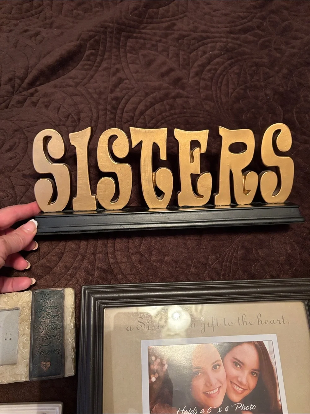 SISTERS Decorative Photo Frame Set/accents - Cream/Brown+ “Sisters” Gold Accent